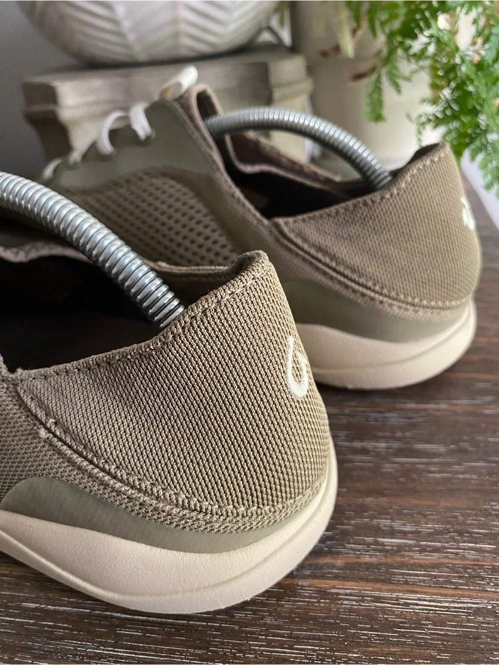 OluKai Moku Pae Boat Shoes Casual Neutral Sneakers Lace Up Mens 10.5 Clay Tapa